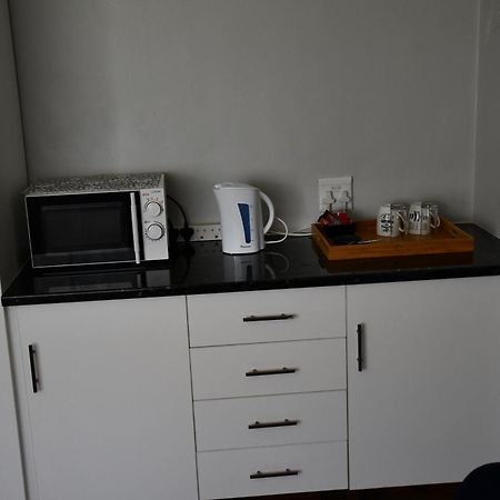 Friendz Guesthouse Найсне Номер фото