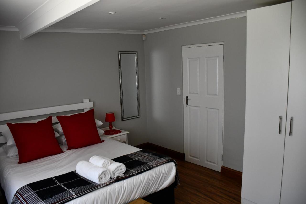 Friendz Guesthouse Найсне Номер фото