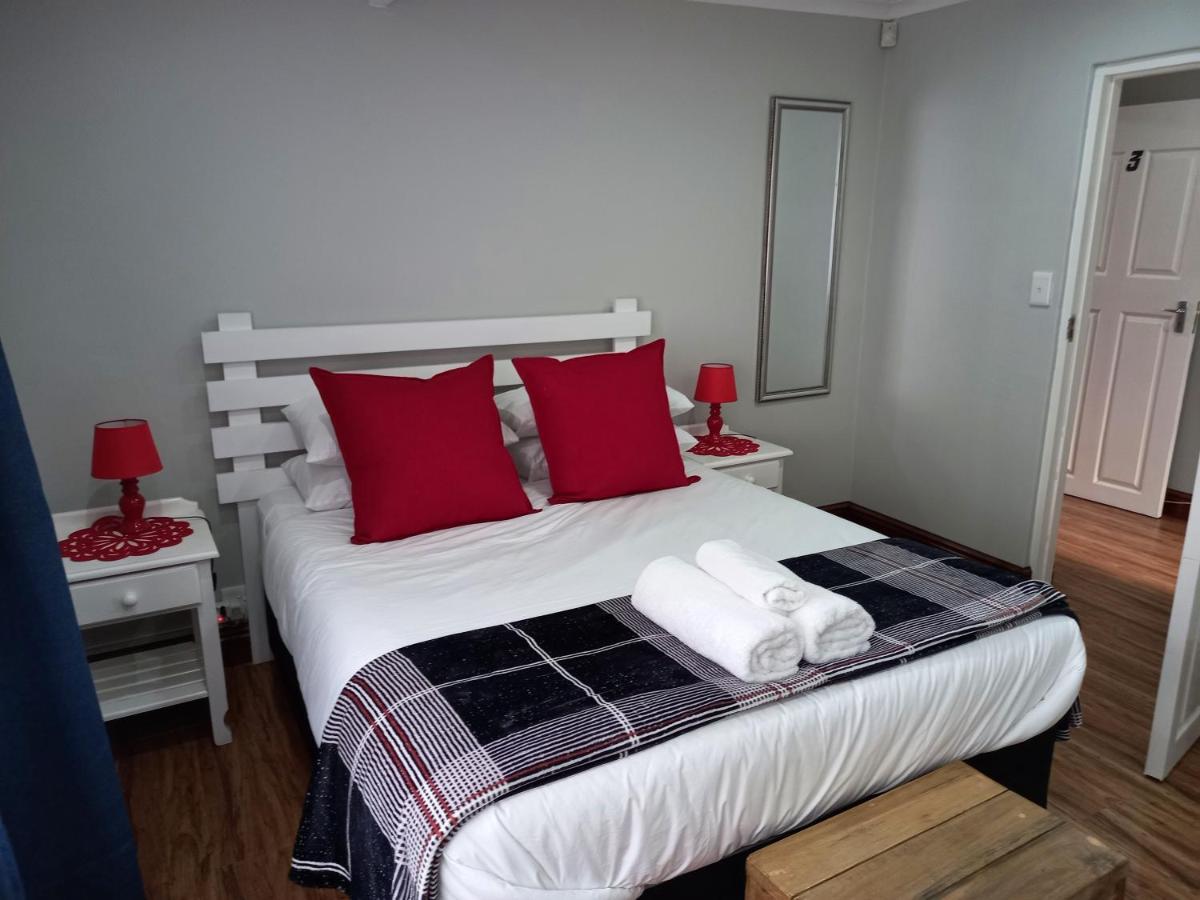 Friendz Guesthouse Найсне Экстерьер фото