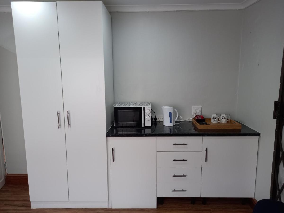 Friendz Guesthouse Найсне Экстерьер фото