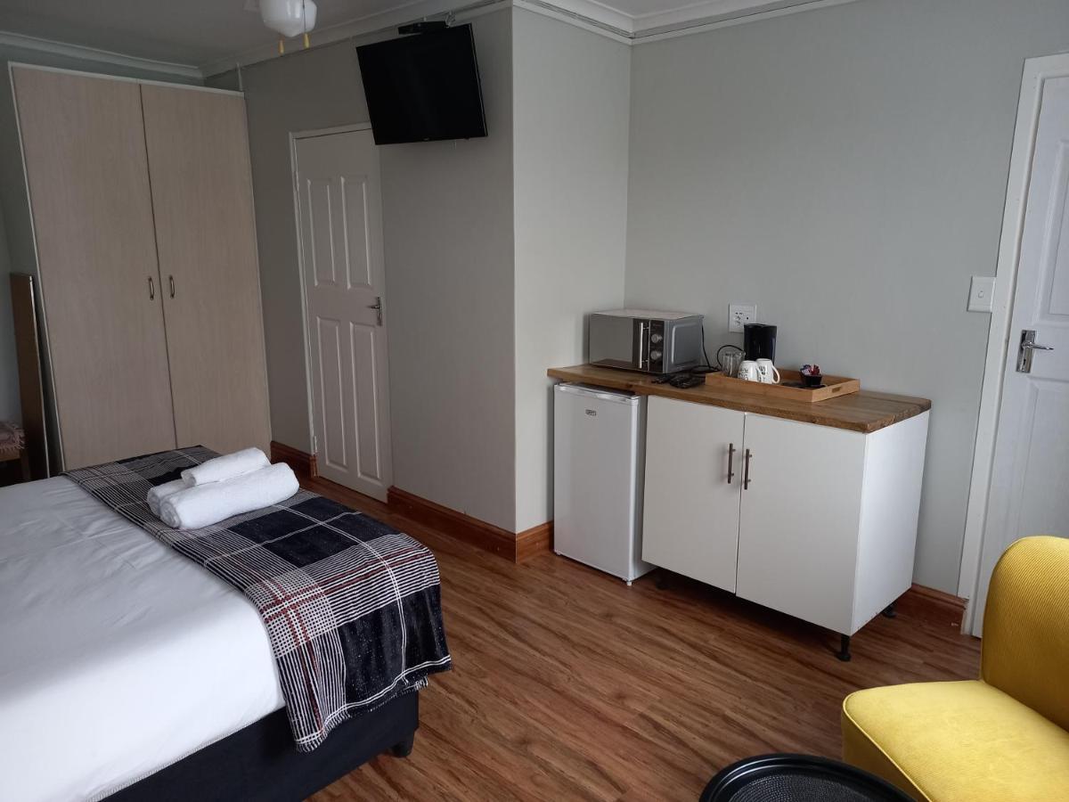 Friendz Guesthouse Найсне Экстерьер фото