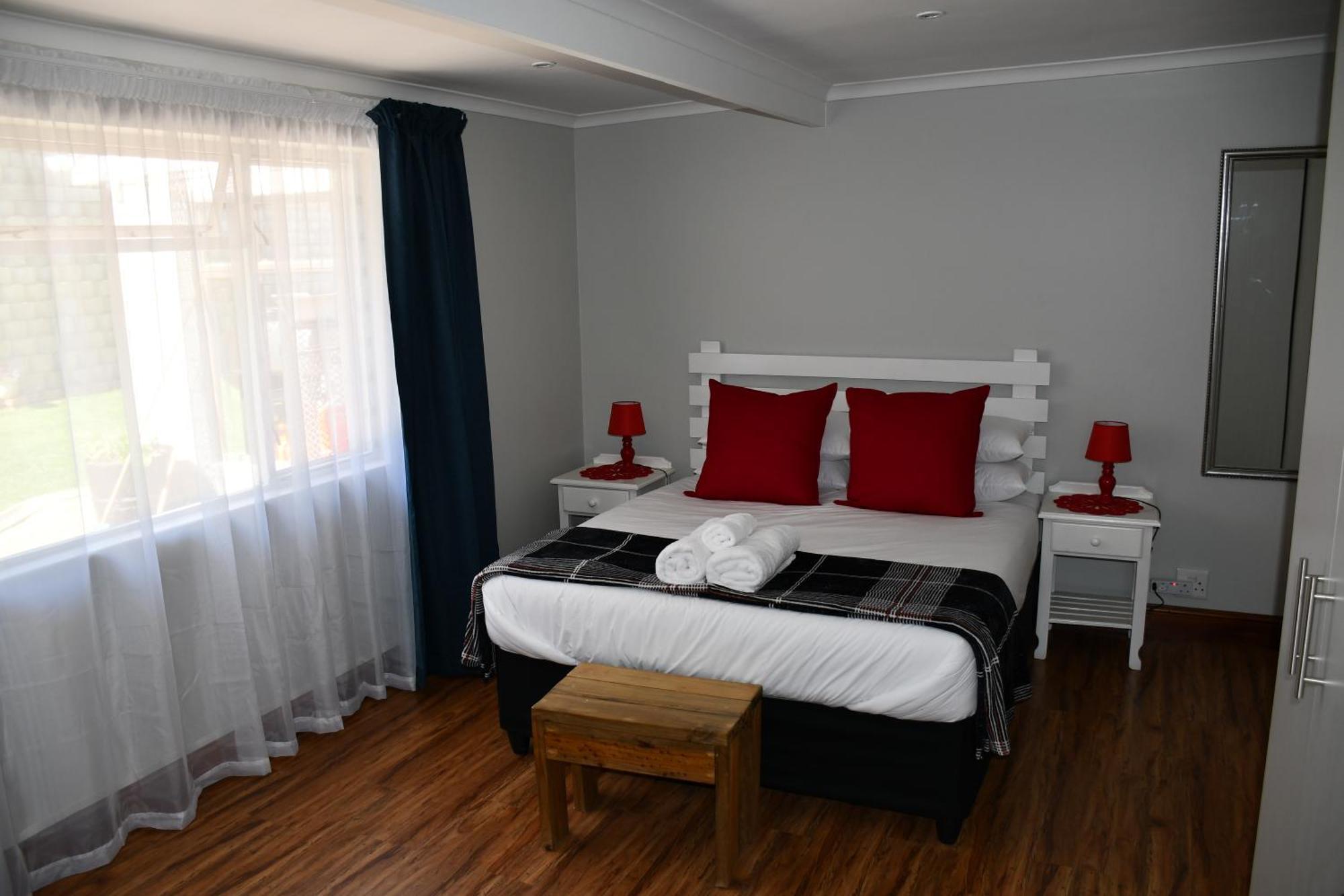 Friendz Guesthouse Найсне Номер фото